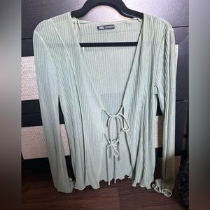 Zara Blouse size medium